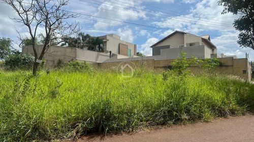 TERRENO BEM LOCALIZADO NO ÀGUA LIMPA PARK
