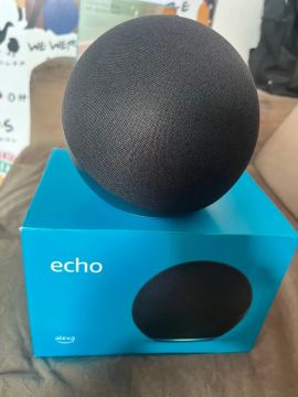 Alexa 4ª Geração preta com som premium e Hub ZigBee de casa inteligente 