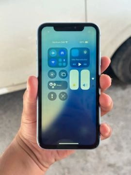 iPhone XR Azul lindo e conservado 