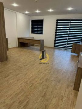 Sala comercial à venda no Condomínio Infinity Trade Center - 35m² - 1 banheiro - copa - ar