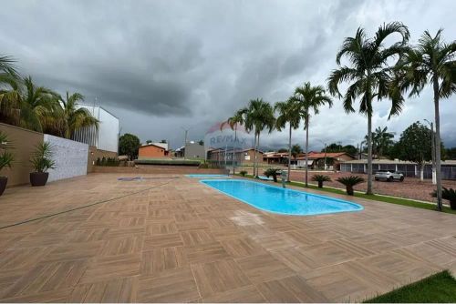 CASA A VENDA TODA MOBILIADA EM CONDOMÍNIO FECHADO AS MARGENS DO RIO ARAGUAIA EM ARAGUANÃ -