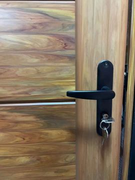 PORTA PVC 489,90 800X2100