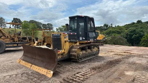Trator Esteiras SD13 lâmina hidráulica 