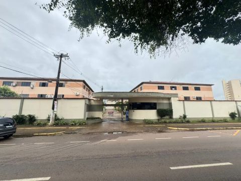 Vendo um Apartamento no Condomínio Porto Velho 1