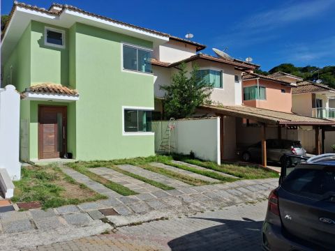 Casa em condominio de 3 qtos sendo 1suite
