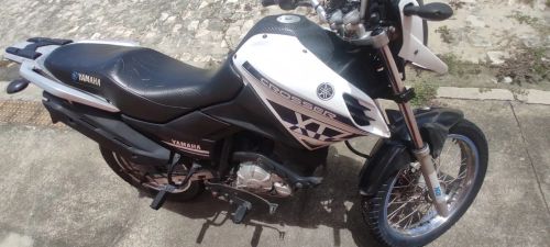 Motocicleta Yamaha Crosser 150 em ótimo estado