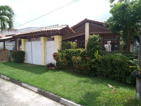 Casa Térrea com 2 Quartos (sendo 1 suíte) em Abrantes