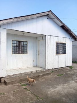 Casa de madeira usada