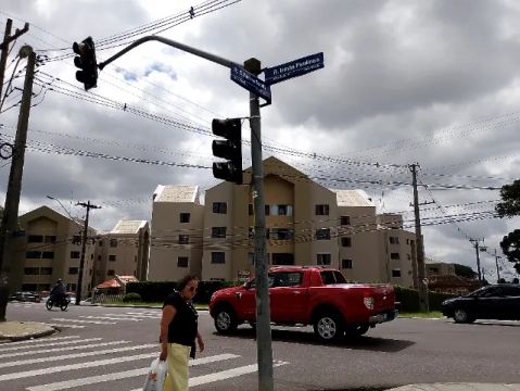 Vendo STUDIO 1Q Mobiliado - Bairro Novo Mundo - Ao lado Mercado Municipal Capão Raso