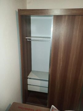 Guarda-roupas casal 3 portas e 4 gavetas