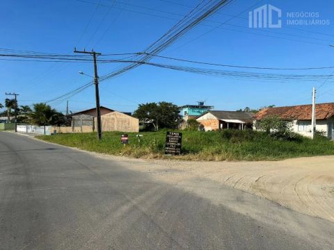 Terreno amplo de esquina - residencial e comercial | Centro - BBS