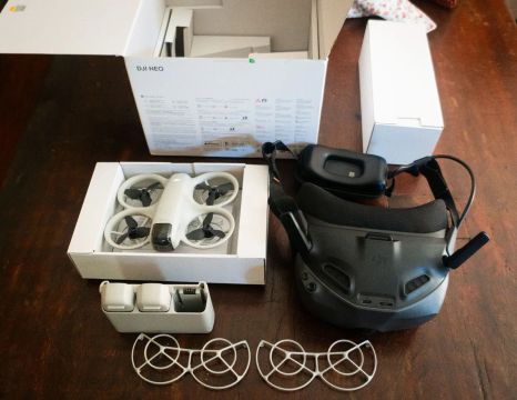 Vendo ou troco Drone DJI Neo Combo FPV Flymore 3 baterias