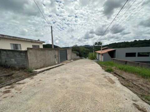 Terreno, excelente localização em rua sem saída, 7 minutos da Castelo Branco