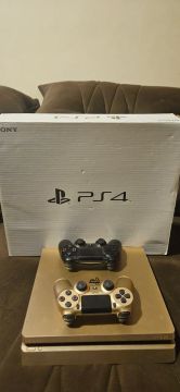 Playstation 4 Slim Dourado edição limitada 