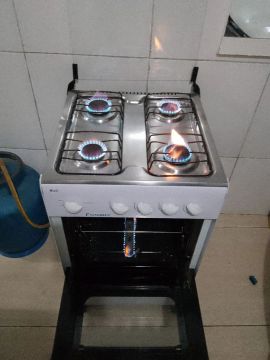 Vendo os dois fogão Esmaltec 4 Bocas com Forno em perfeito estado de funcionamento 
