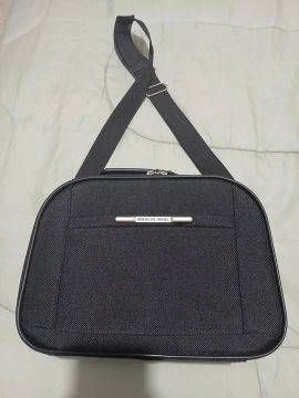 Bolsa de Mão American Travel Preta