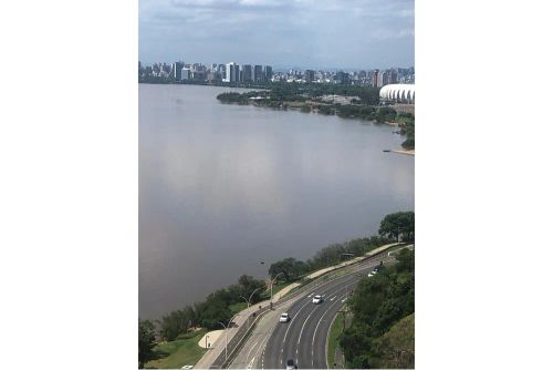 Sala de 37.97m² no bairro Cristal, com 1 banheiro