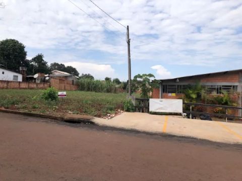 Terreno de 400 m² no centro de Corbélia