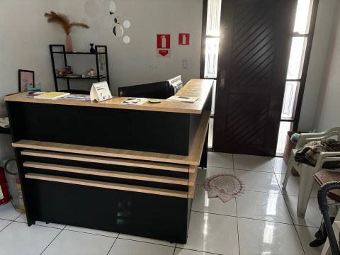 Balcão de recepção moderno e elegante