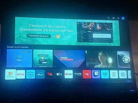 TV LG Smart 4K com centenas de canais grátis