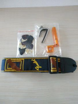 Kit Guitarra - Correia, Palhetas, Capotraste 