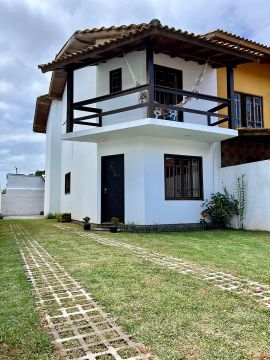 Casa com pátio na praia dos ingleses 
