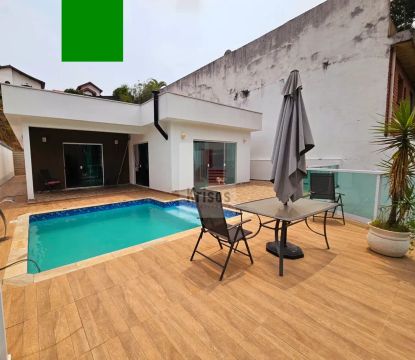 Vendo Casa Térrea no Parque dos Príncipes - Fino Acabamento 290m² com 3 suítes e 6 vagas