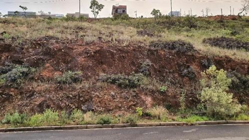 Lote em Rua Maria Célia da Cunha e Nápoles - Jardim Bandeirantes - Poços de Caldas/MG