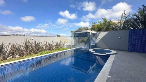 Sobrado Mobiliado com 4 Suítes no Condomínio Swiss Park para Comprar, 418m² - Parque Terra