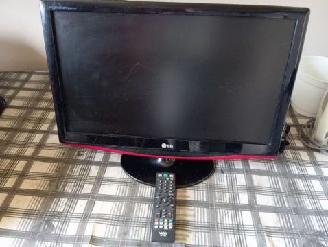 Monitor TV LG 22"