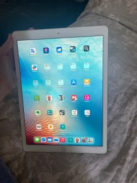 Apple iPad Pro 12.9 128GB 2nd generation gold