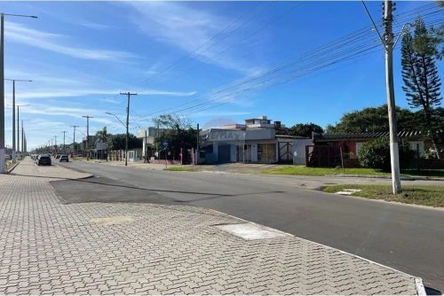 Área Comercial a venda no Centro de Imbé, RS - com 440m²