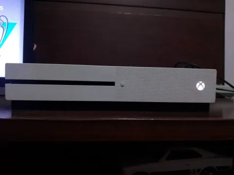 Xbox One S 500GB com R$1200 avaliado em jogos
