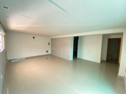 Sala comercial no centro 60m2 linda R$2.800,00 reformada- loja/sala/ponto comercial