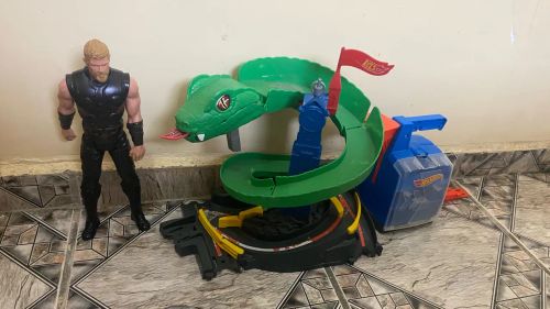 Hot Wheels - Brinquedo de corrida com cobra