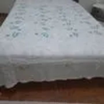 colcha casal bordada a mão