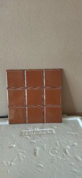 Revestimento Cerâmico 20 x 20  cm -  Cor Marrom