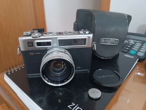 Câmera YASHICA Electra 