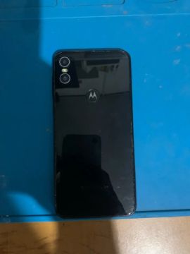 Moto one 