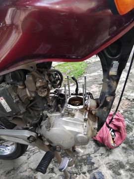 Fazemos manutenção em motos mecanica 