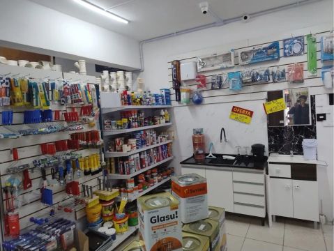 Loja de materiais de construção em ótimo estado