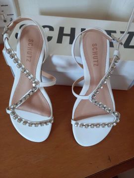 Sandalia rasteira Shutz 