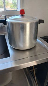 Panela de Pressão em Aço Inoxidável 10 litros