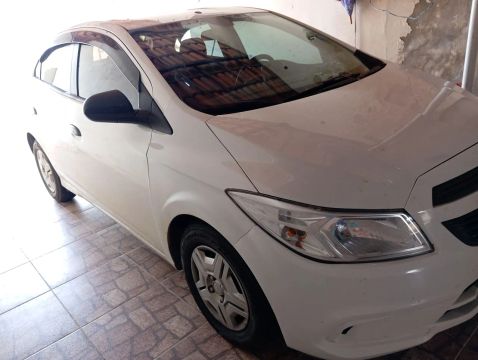 Chevrolet Onix Joy ano 2018 pouco rodado segundo dono