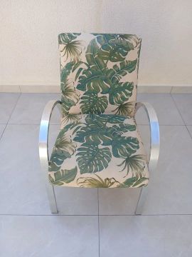 Poltrona de Alumínio com Estampa Tropical