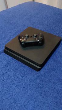 Playstation 4 Slim 500gb + controle branco
