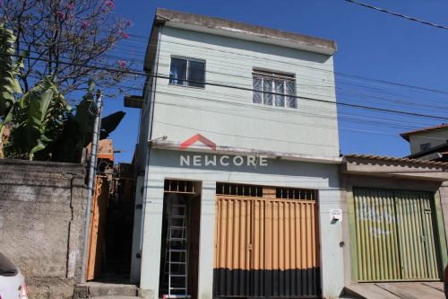 Casa em Rua Corumbá - Canadá - Contagem/MG