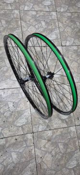 * Par de Rodas Aro 29 Alexrims c/ Cubos DT370 Boost