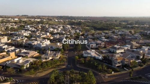 Terreno à Venda no Condomínio Quinta do Golfe Residencial
