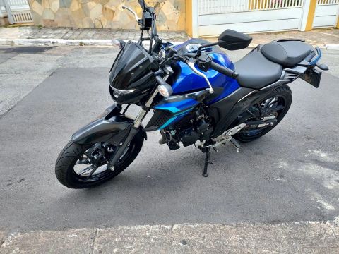 Moto Fzer 250. Ano 24/24 